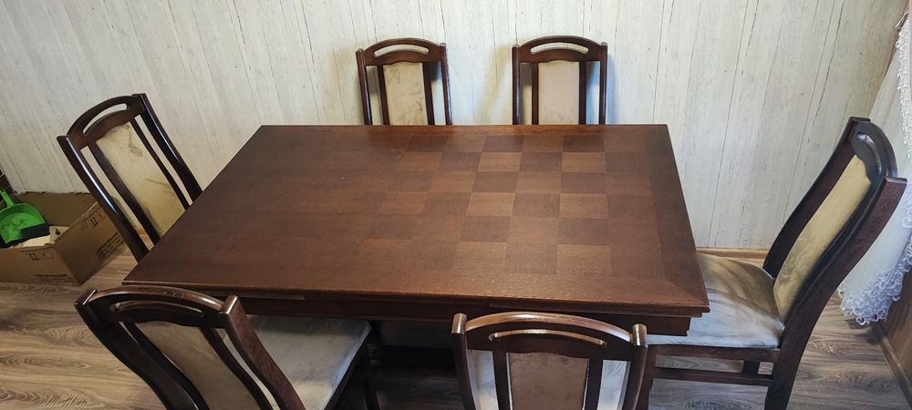 Stół dębowy po renowacji