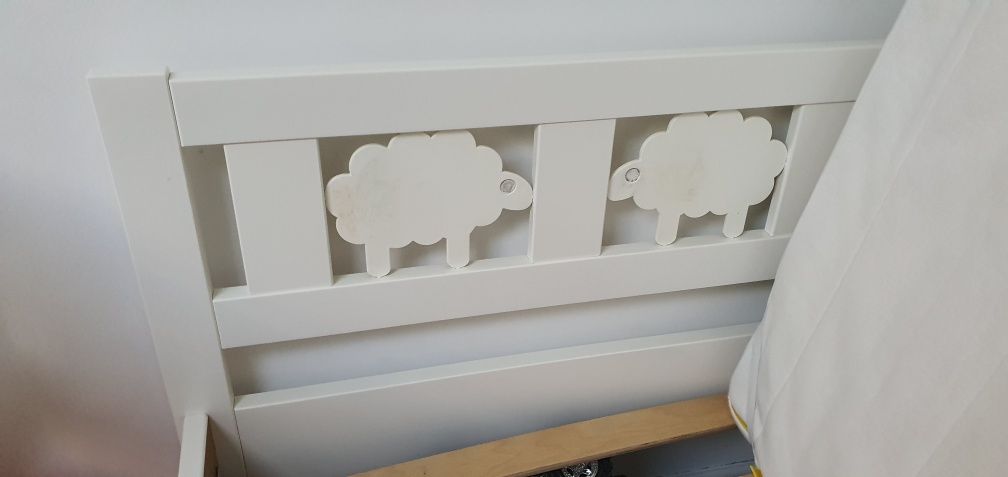 Łóżeczko dziecięce Ikea Kritter może być z materacem