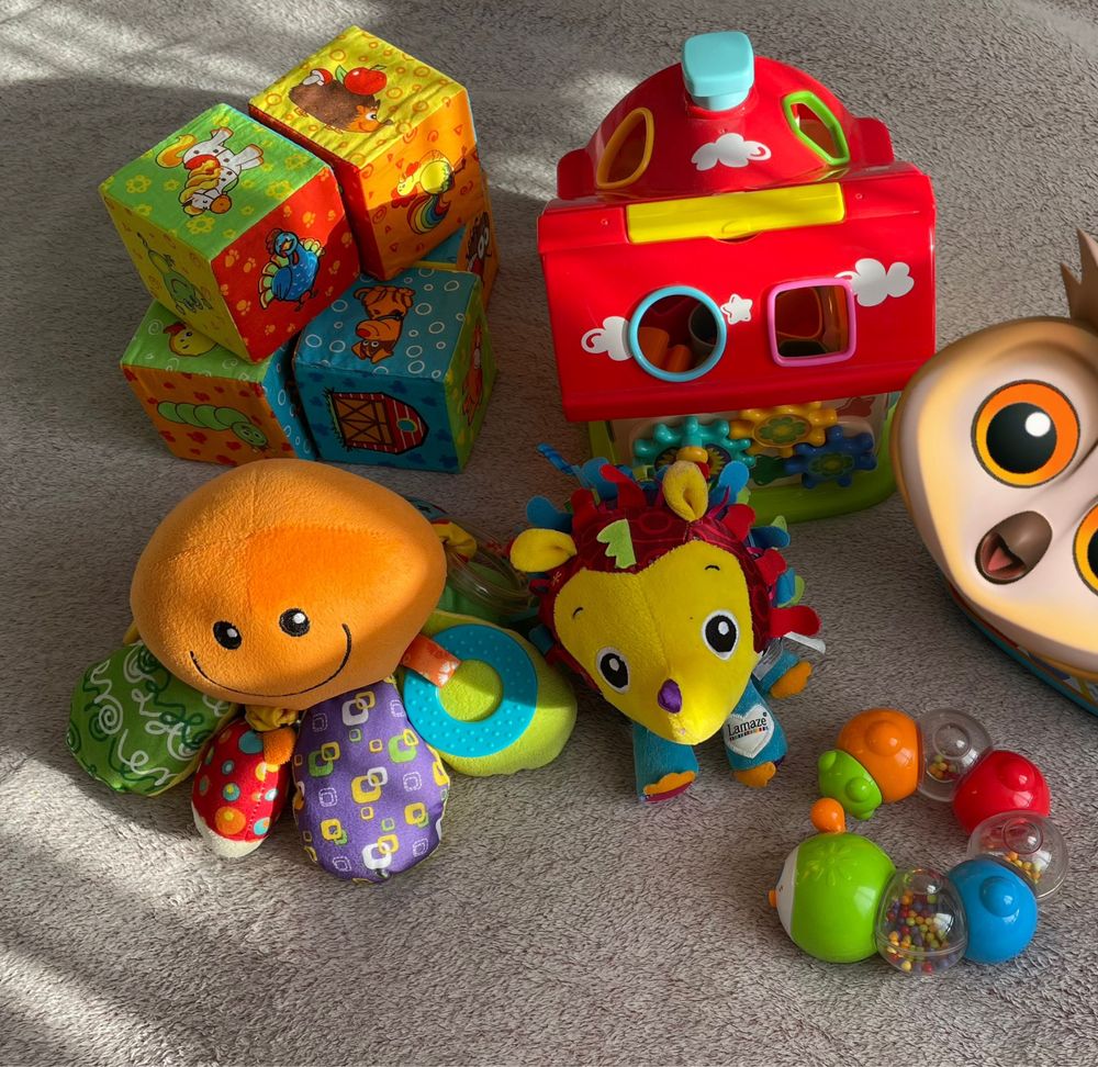 Іграшки fisher price, limo toy, кубики Масік