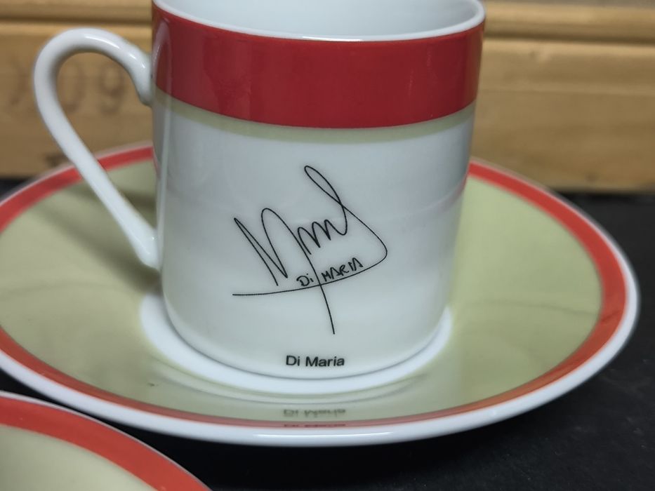 Conjunto Chávenas Café Benfica Autografadas.
Conjunto de chávenas de c