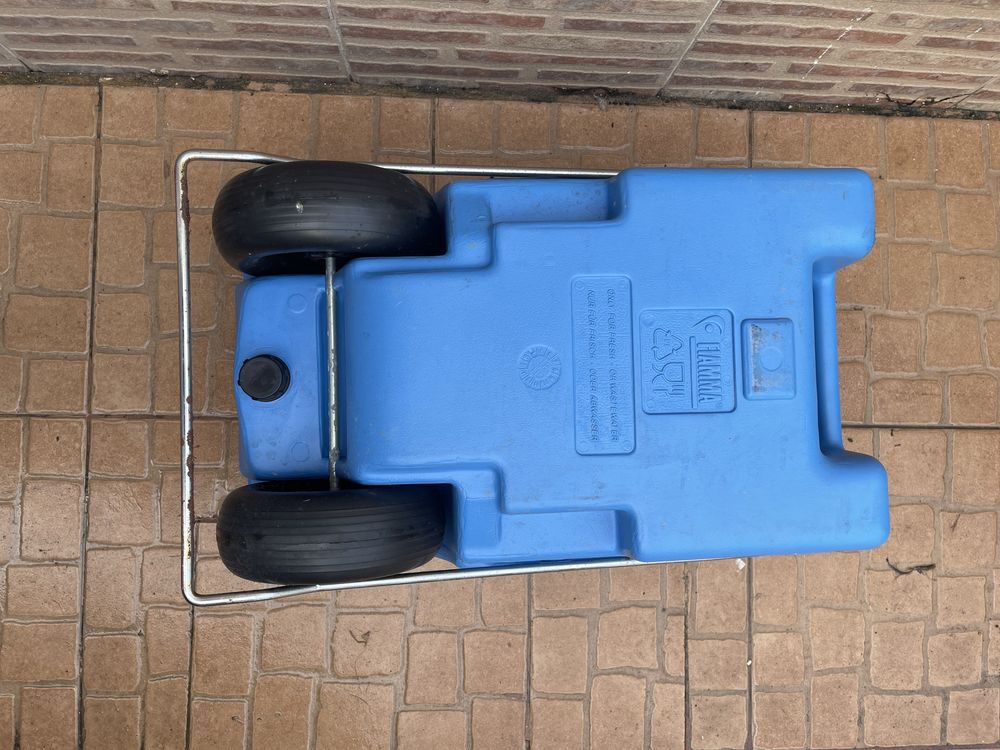 Depósito cinza água suja 23lt com rodas Fiamma