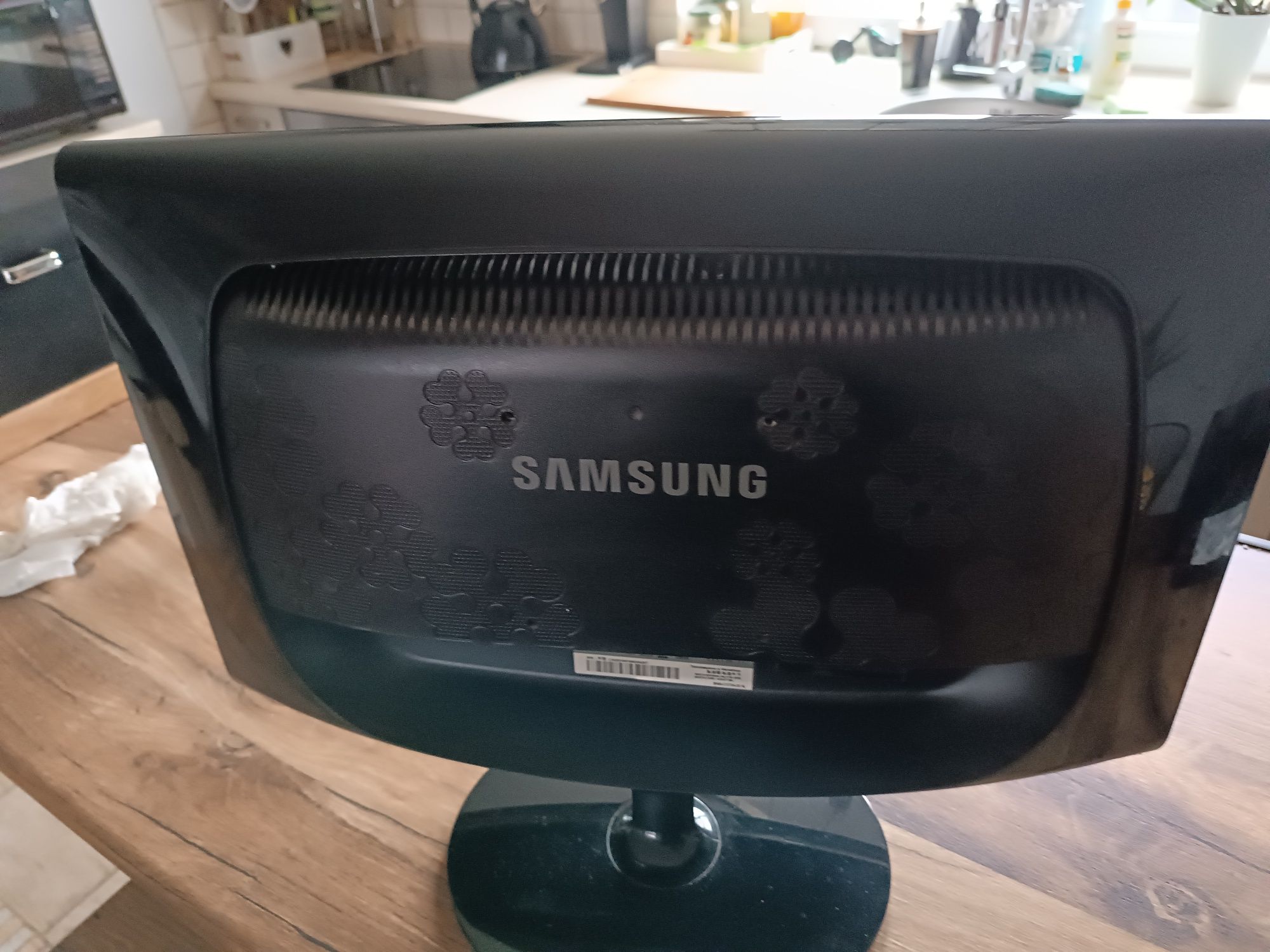 Monitor Samsung 21.5 cala