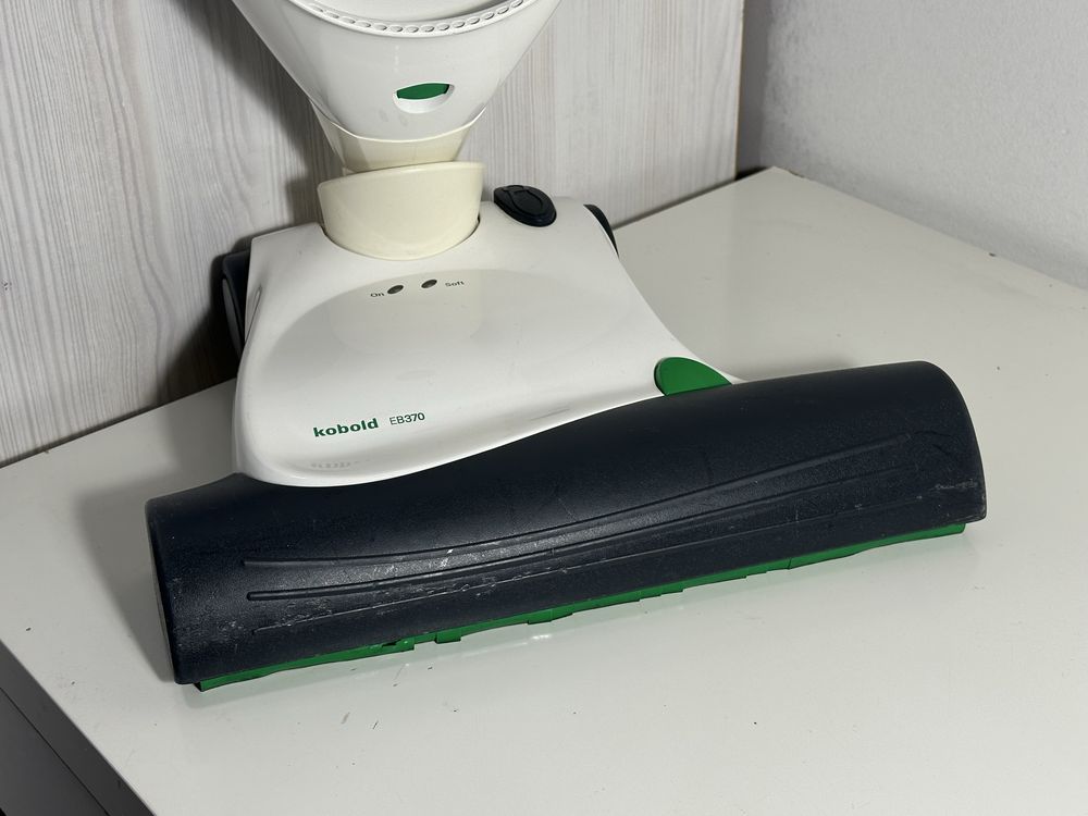 Vorwerk VK150 + EB370 odkurzacz pionowy