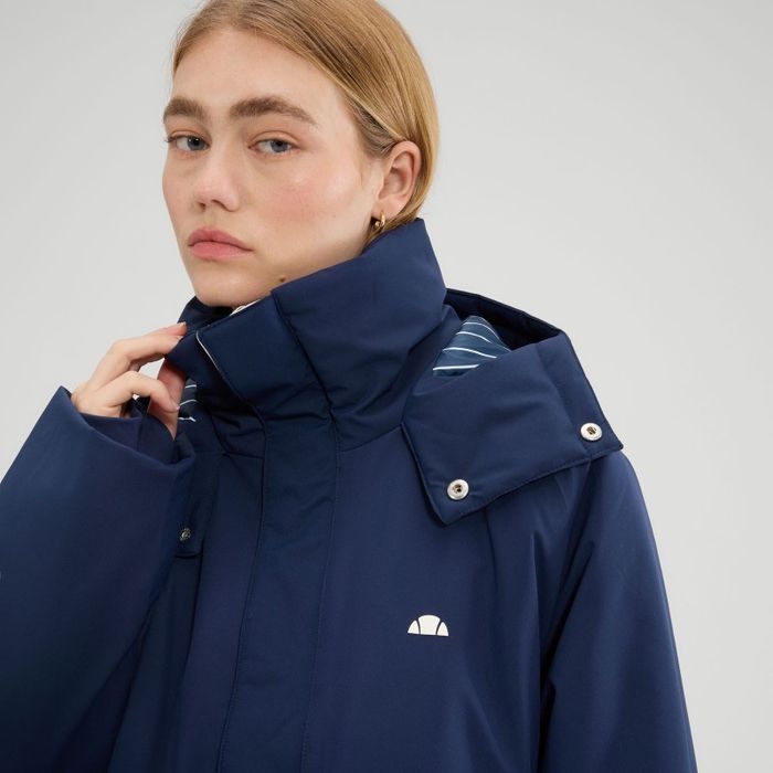 Жіноча демісезона куртка Ellesse