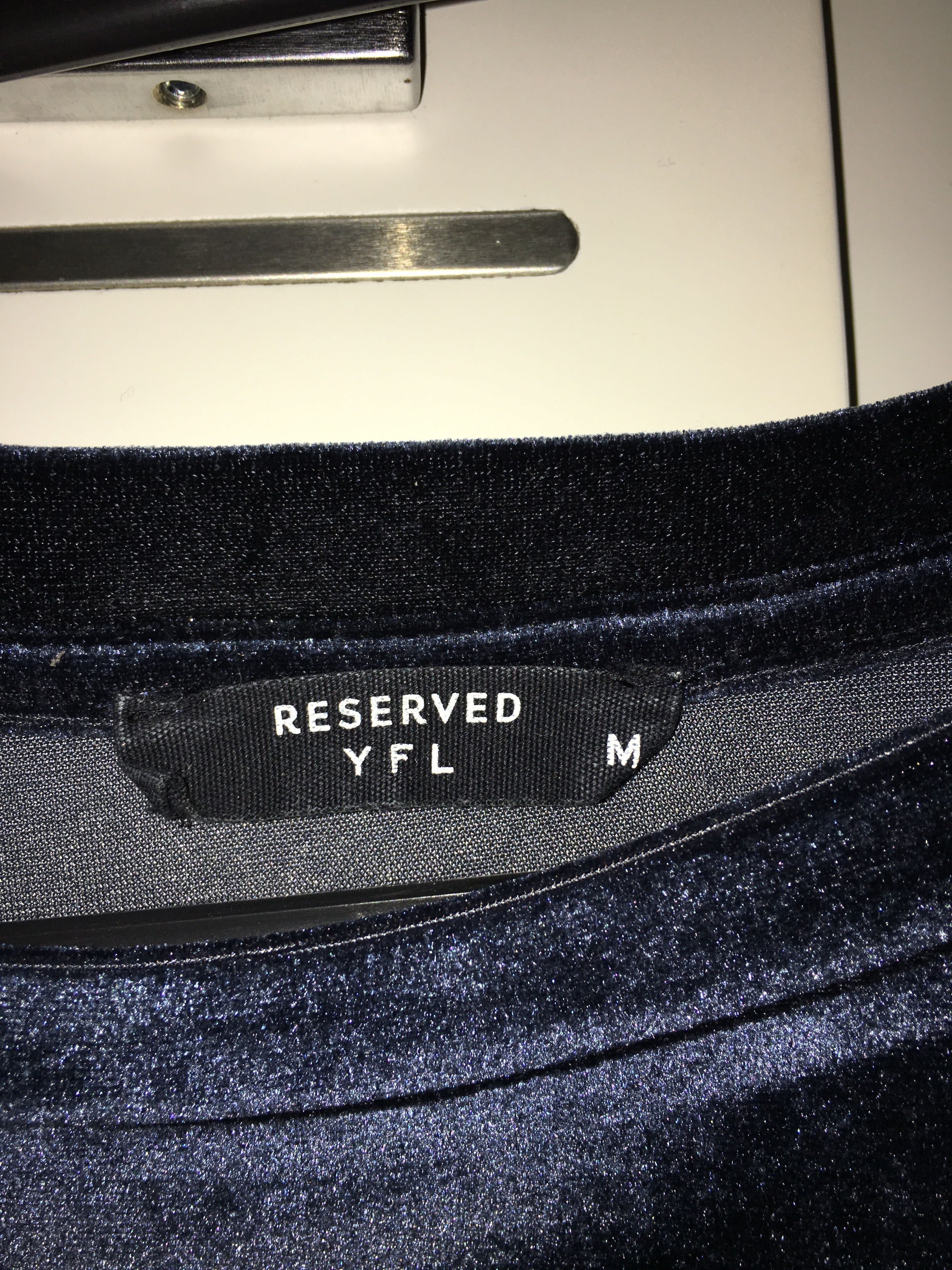 Koszulka welurowa Reserved