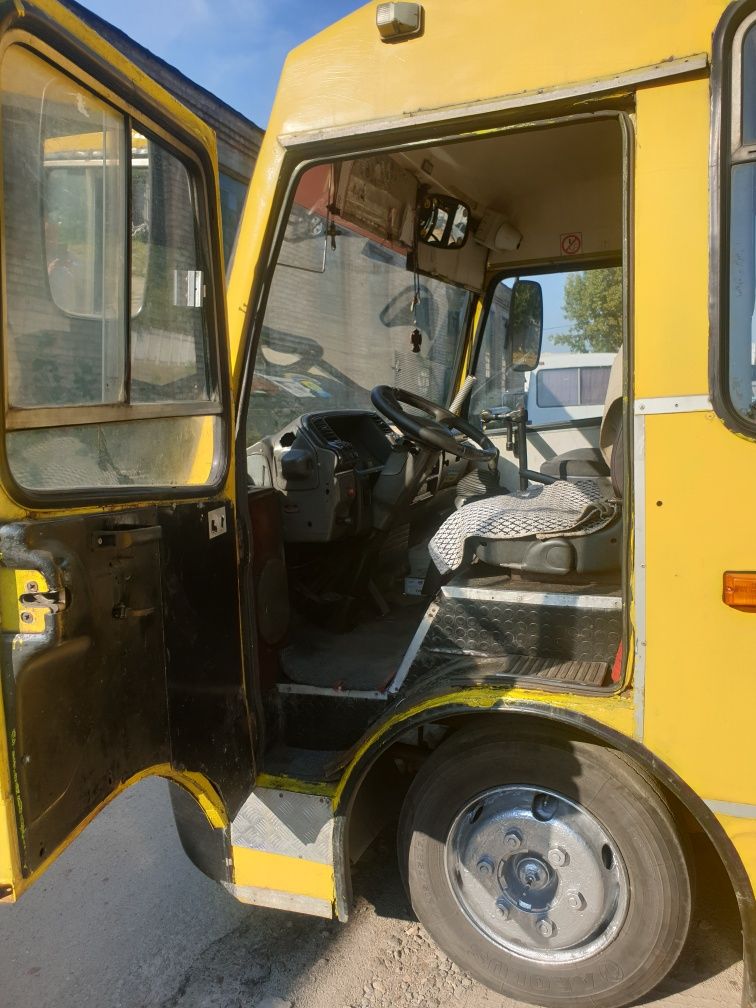 Автобус Богдан А091 2002 року випуску
