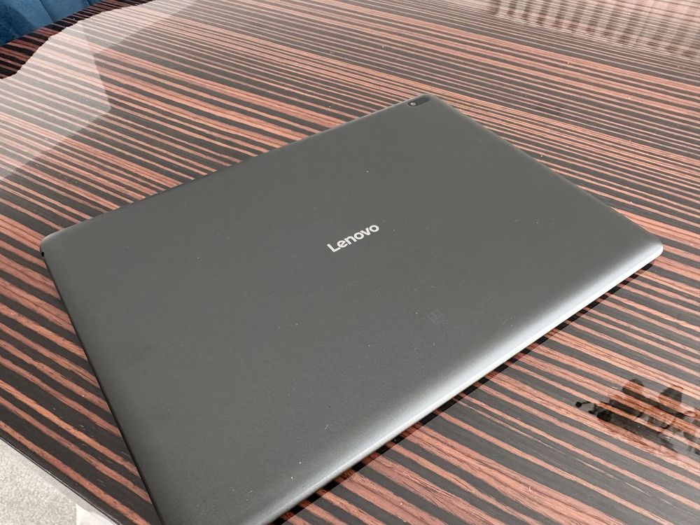 Lenovo tab e10 preto