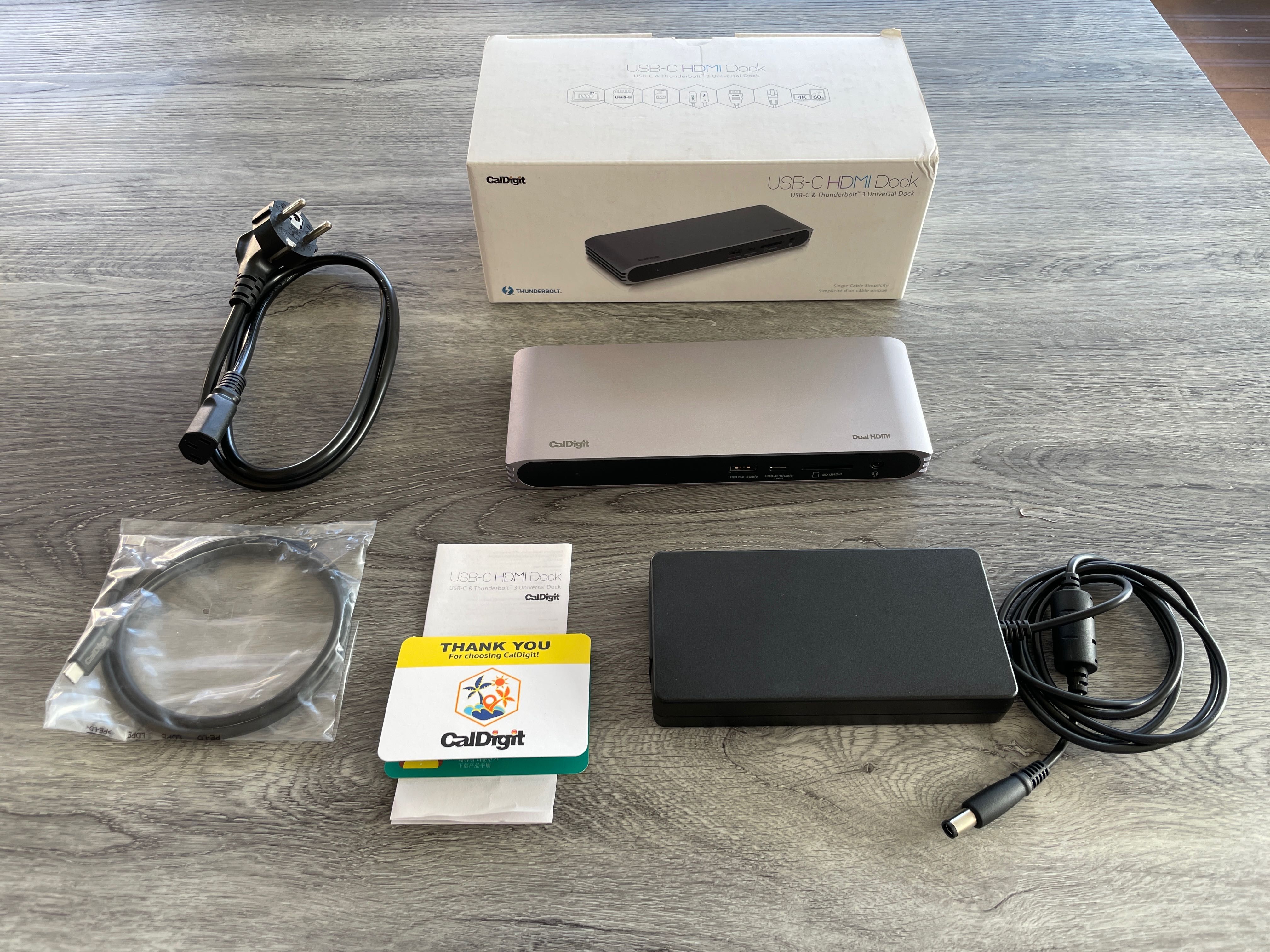 MacBook Pro 13 2015 I5 2.7GHZ + Monitor 27 Dell + Dock Caldigit