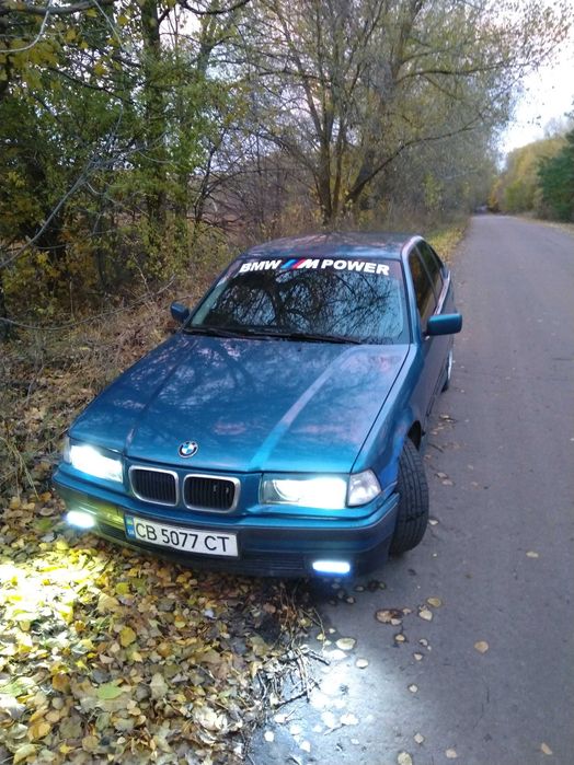 Продам бмв е36,авто економне,та просте.