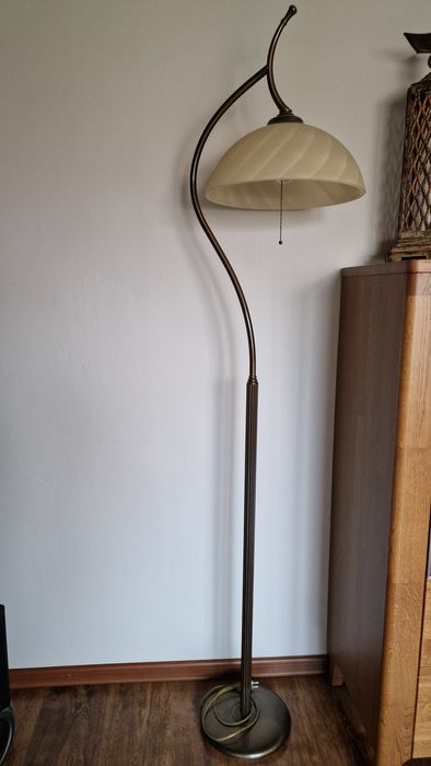 Lampa podłogowa z mosiądzu