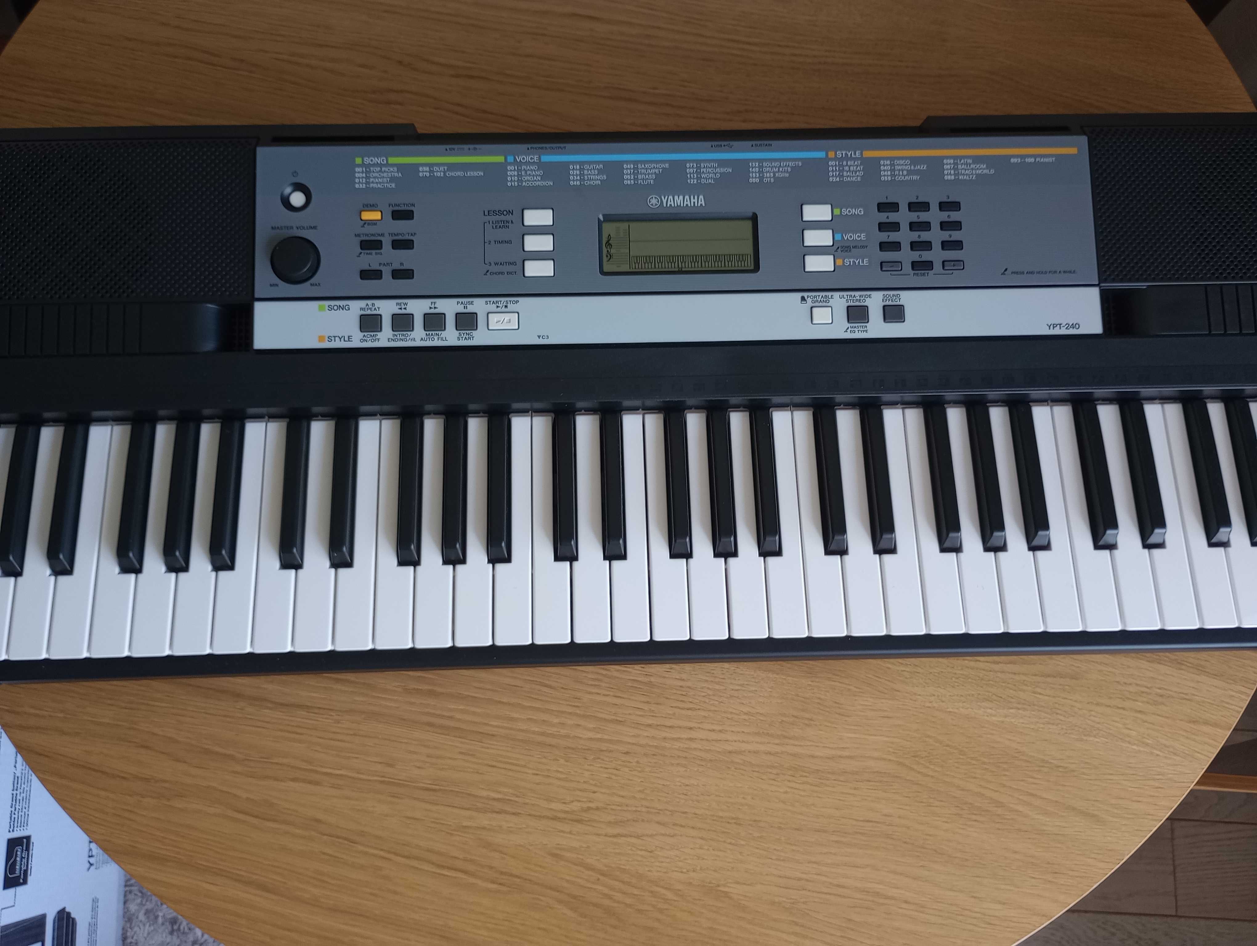 Keyboard -Yamaha-YPT-240