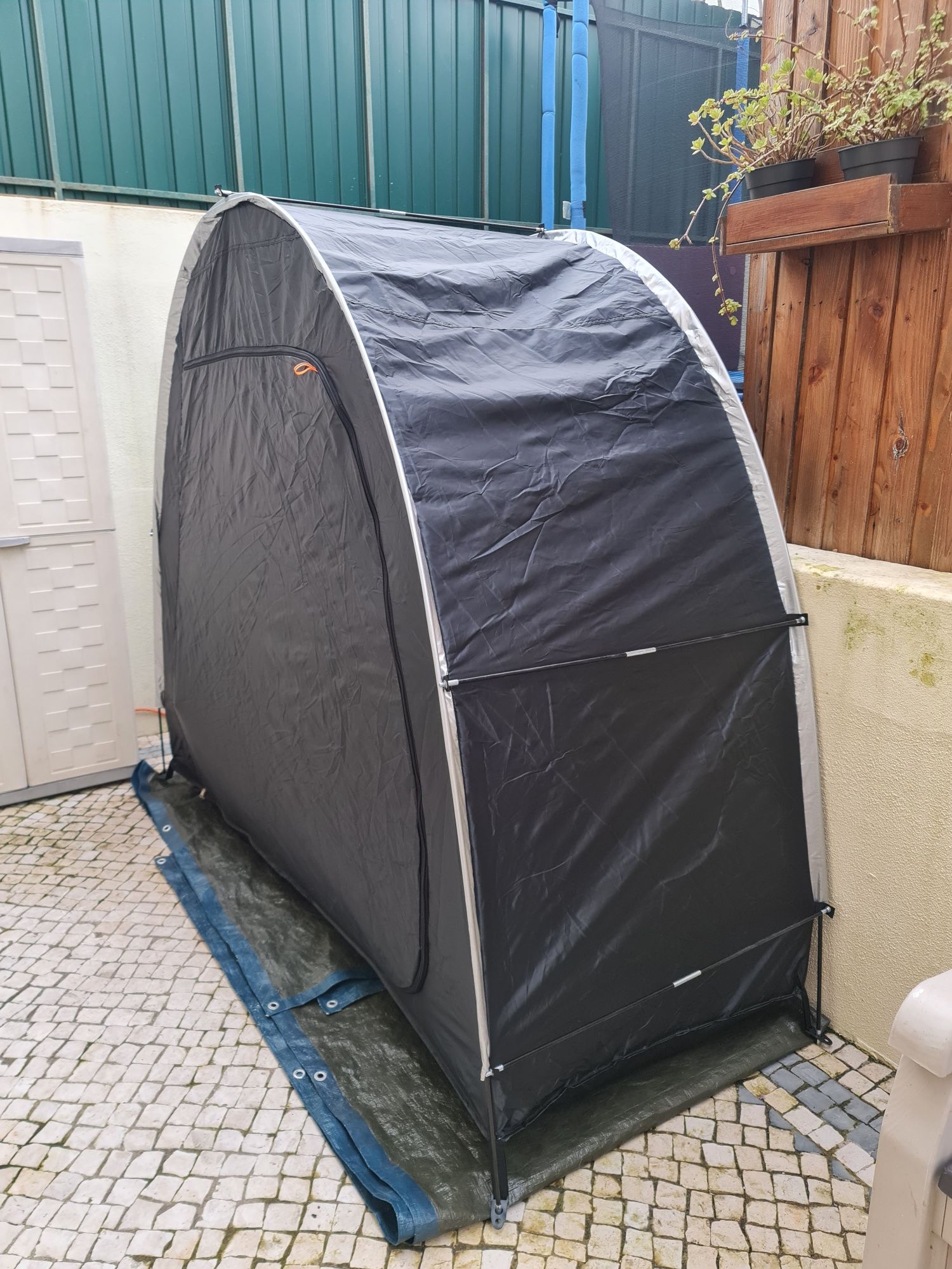 Tenda de jardim para armazenamento de bicicletas e muito mais