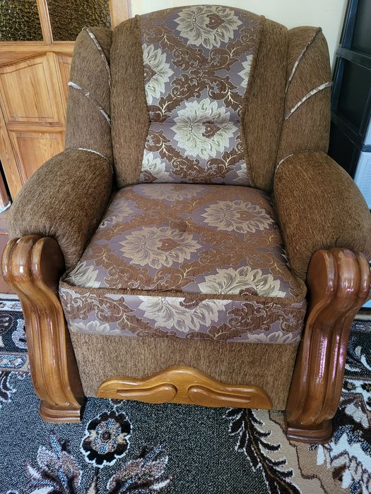Продам м'яке крісло нерозкладне