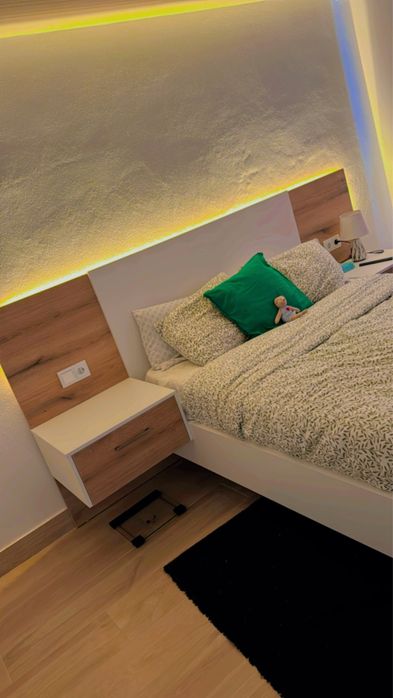 Cama flutuante com led