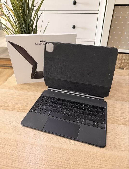 Apple iPad Pro Magic Keyboard (11")
