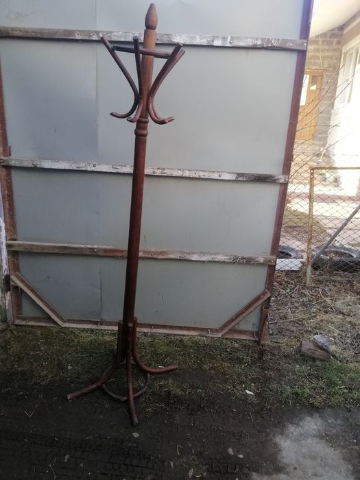 Вішалка вінтажна для верхнього одягу