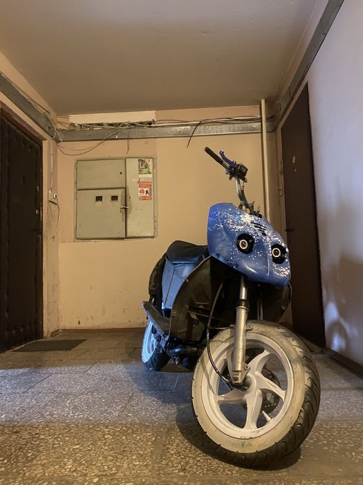 Продам мопед Huosung sf 50 primo