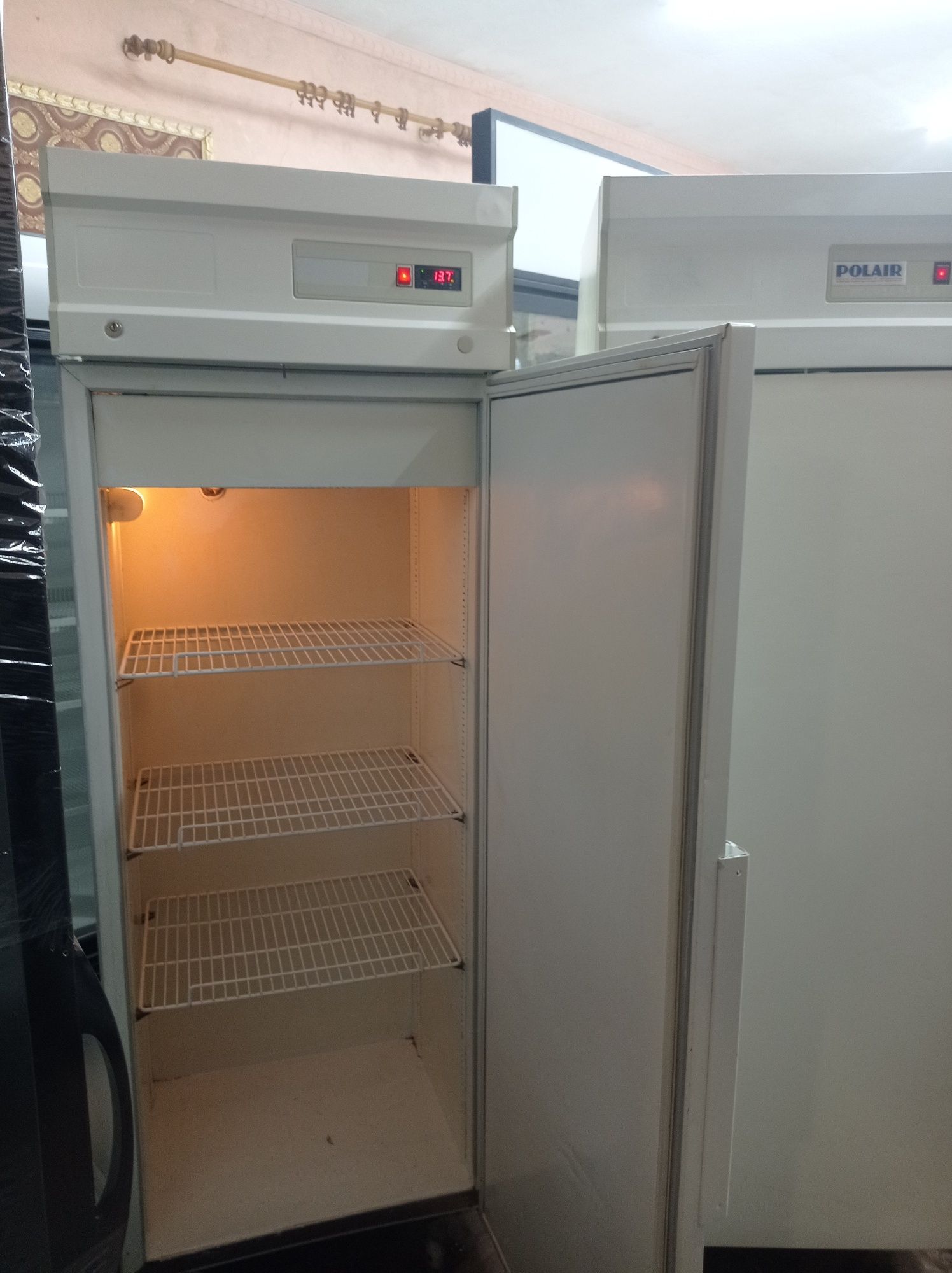 Холодильник шкаф Полаир 700 л