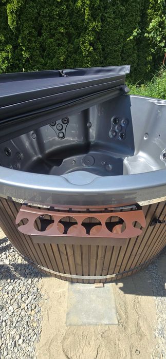 Balia ogrodowa gorąca beczka jacuzzi hydromasaż wkład akrylowy