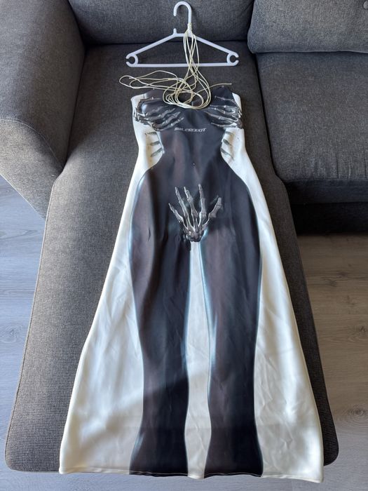 Сукня з імітацією жіночого тіла Milerobot