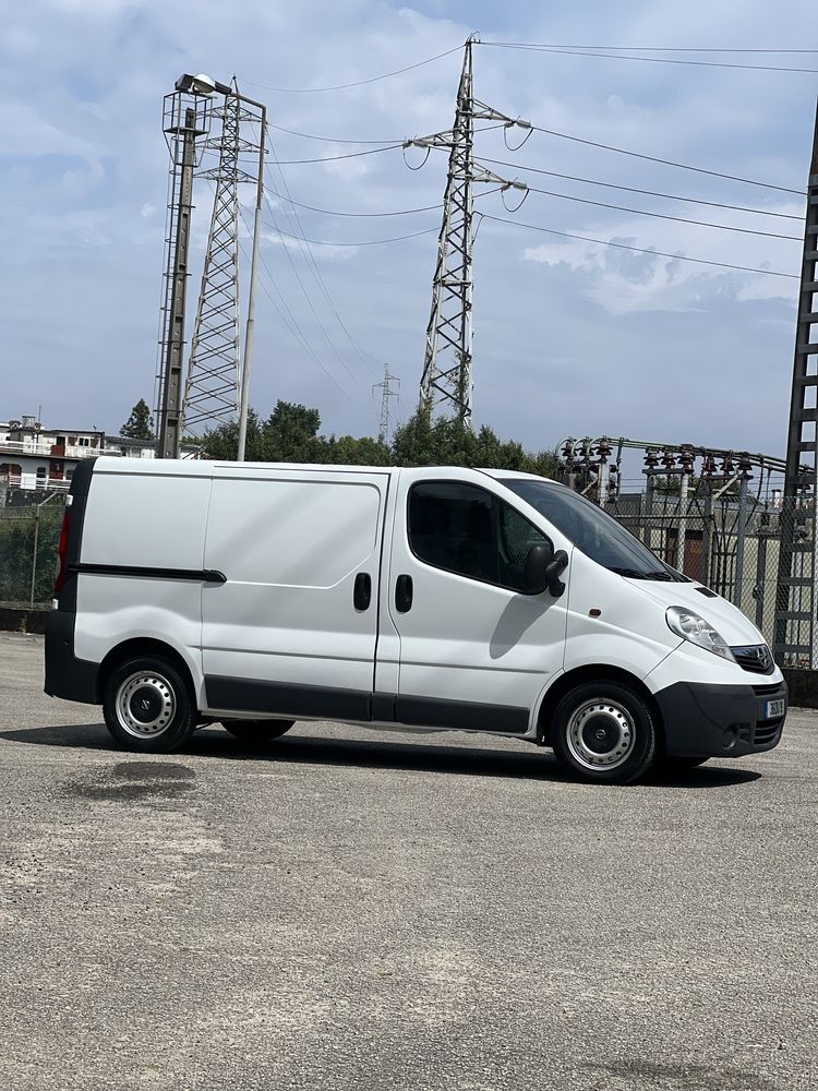 Opel Vivaro 2.0 CDTI Nacional