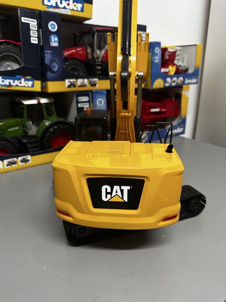 Bruder - Escavadora Caterpillar