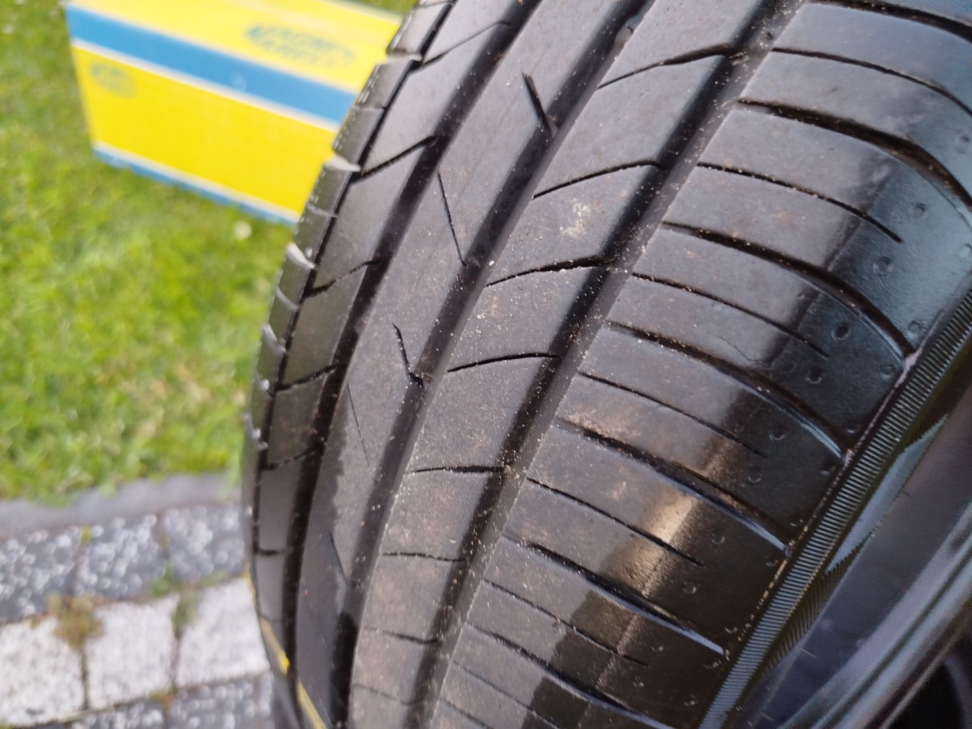 Kumho ECSTA HS25 195/55/R16 87v