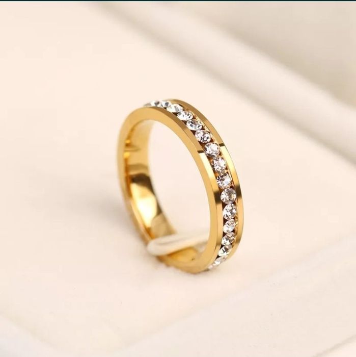 Anel solitário  ouro laminado  18k