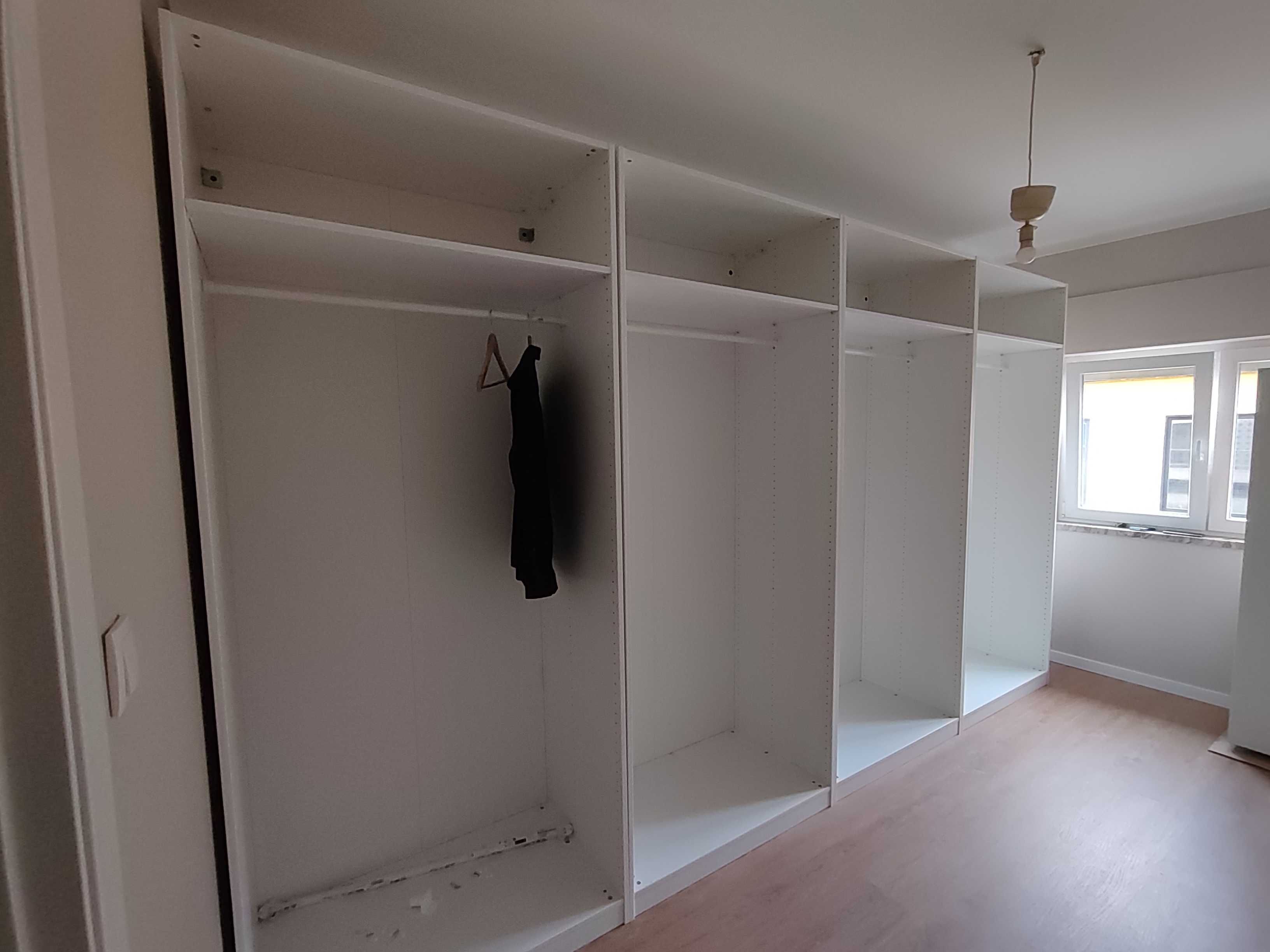 Armários IKEA PAX - modulares, combináveis e em ótimo estado