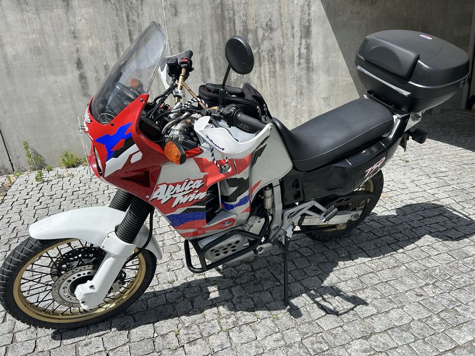 Honda Africa Twin XRV 750 RD04