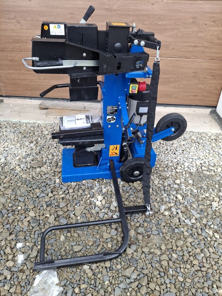 Łuparka do drewna rębak Scheppach Compact 15T stojąca 3500W 400V
