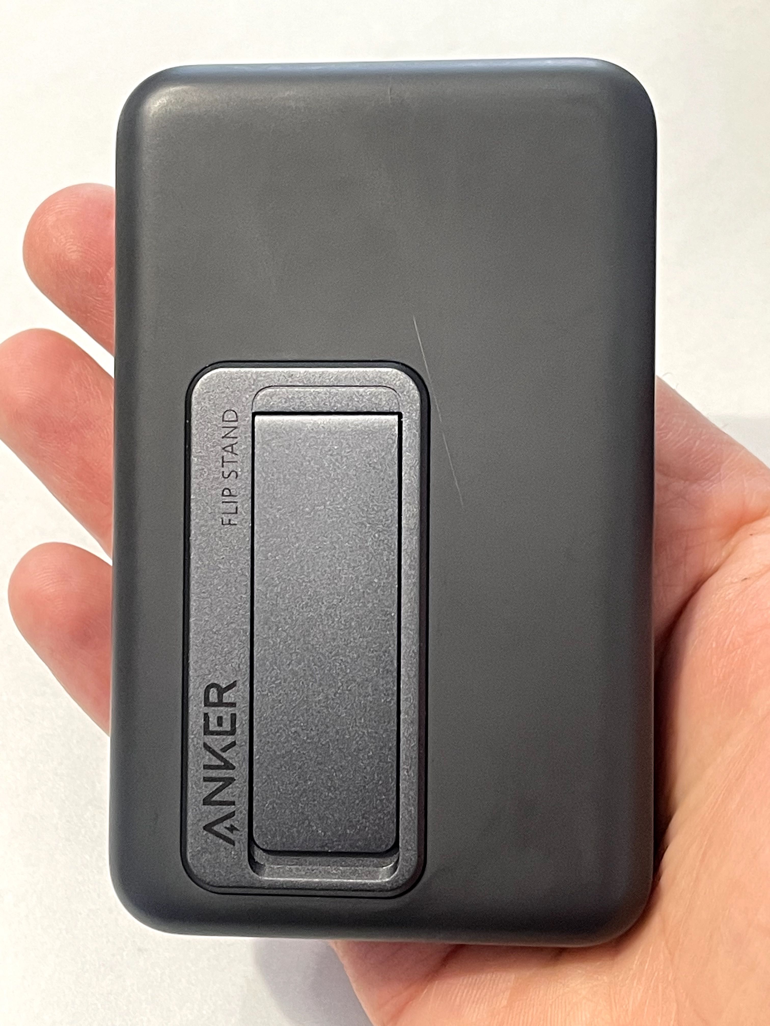 Повербанк Anker 633 Magsafe Powerbank 10 000mAh 20W.
