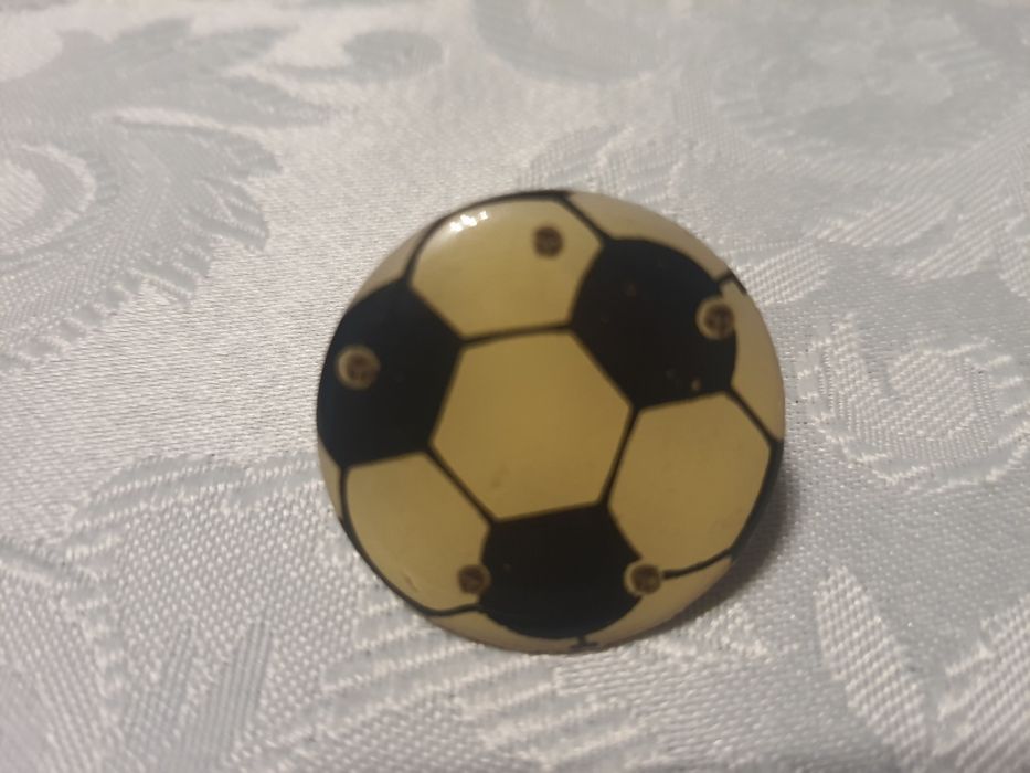 Przypinka piłka nożna