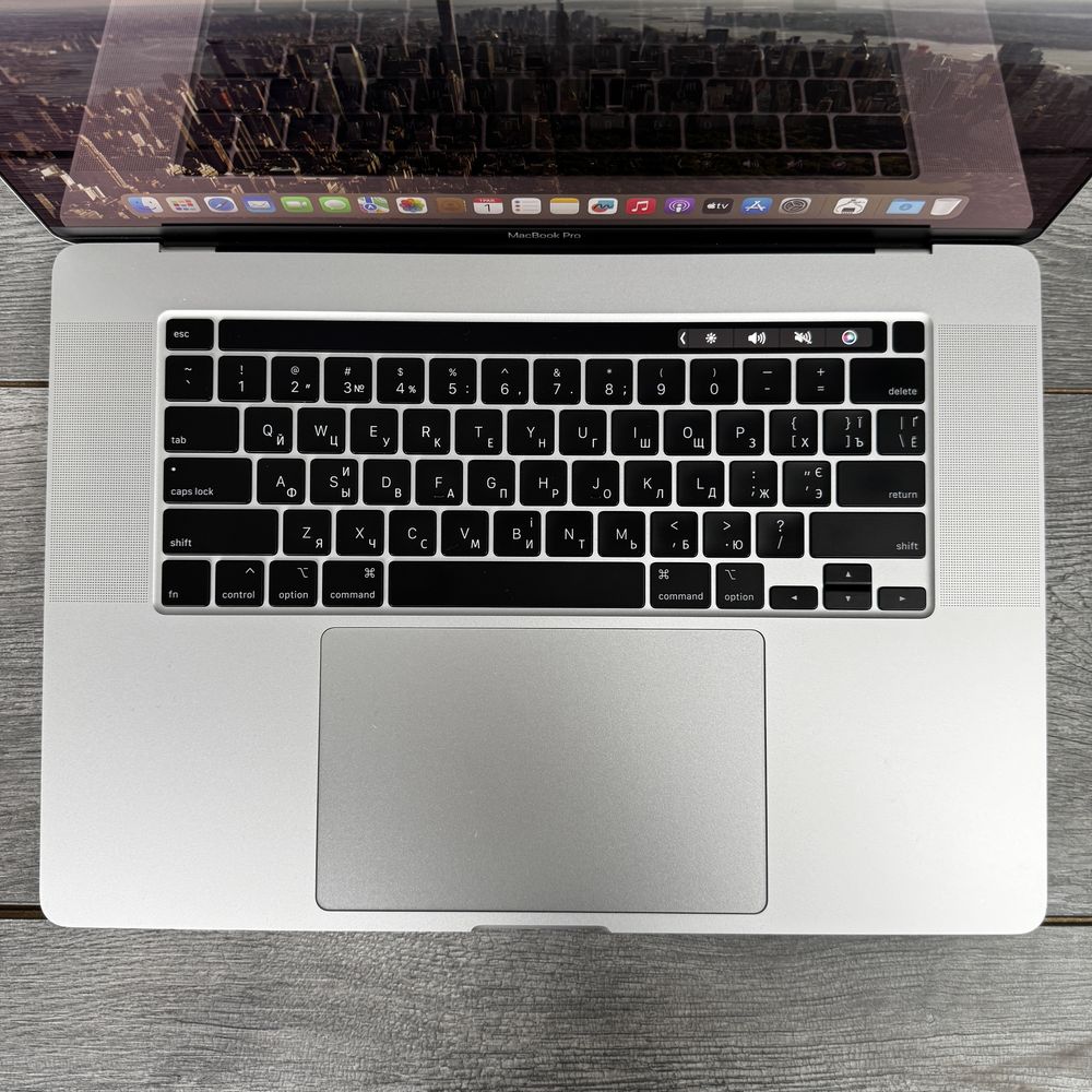 SALE! MacBook Pro 16 2019 Silver i7/16Gb/512Gb