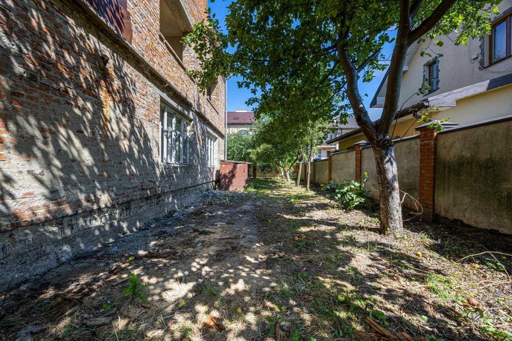 Продаж будинок м. Винники/введ. в експлуатацію,всі комунікації/ Львів