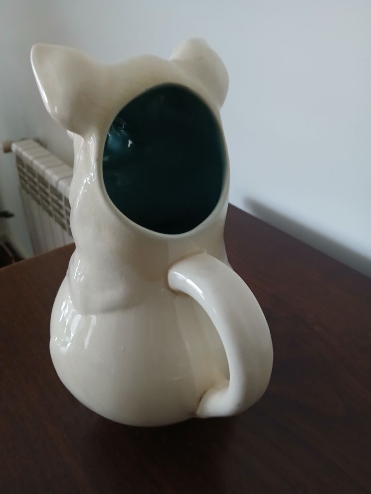 Caneca antiga, em muito bom estado.