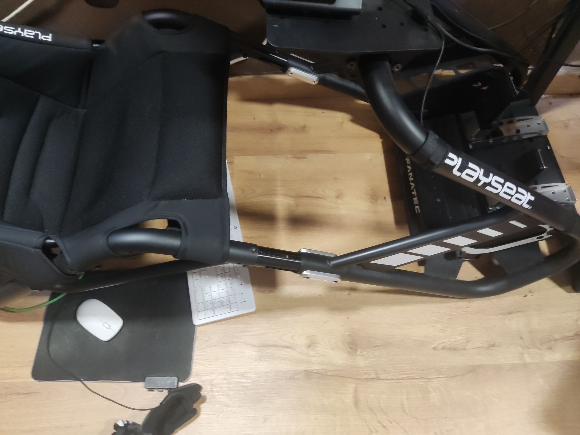 Vendo cockpit Playseat Trophy