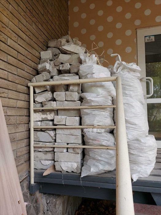 Отдам даром кирпич б/у