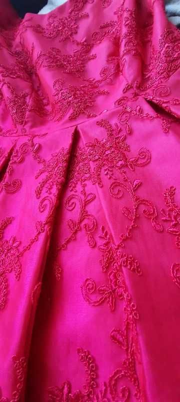 OKAZJA Piękna różowa koronkowa sukienka marki KOTON