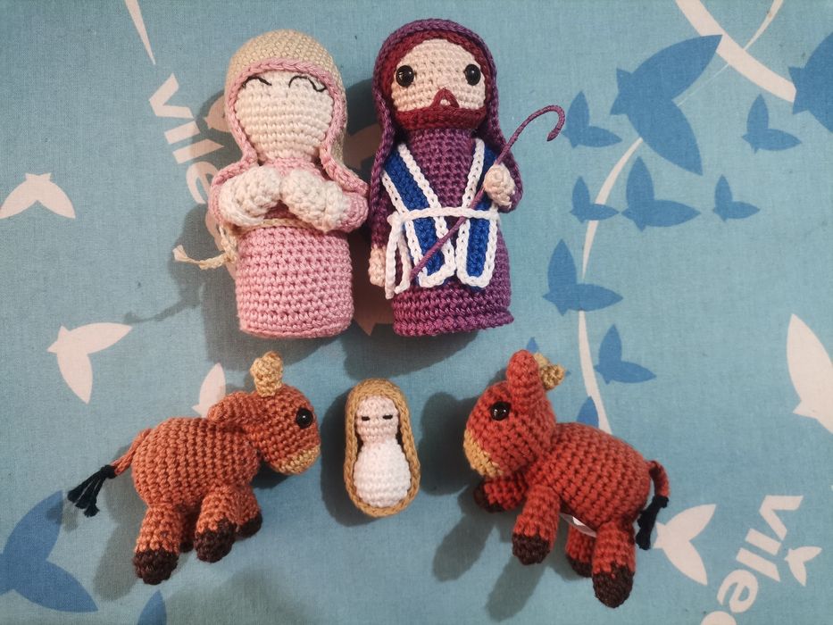 Figuras de presépio em croché amigurumi