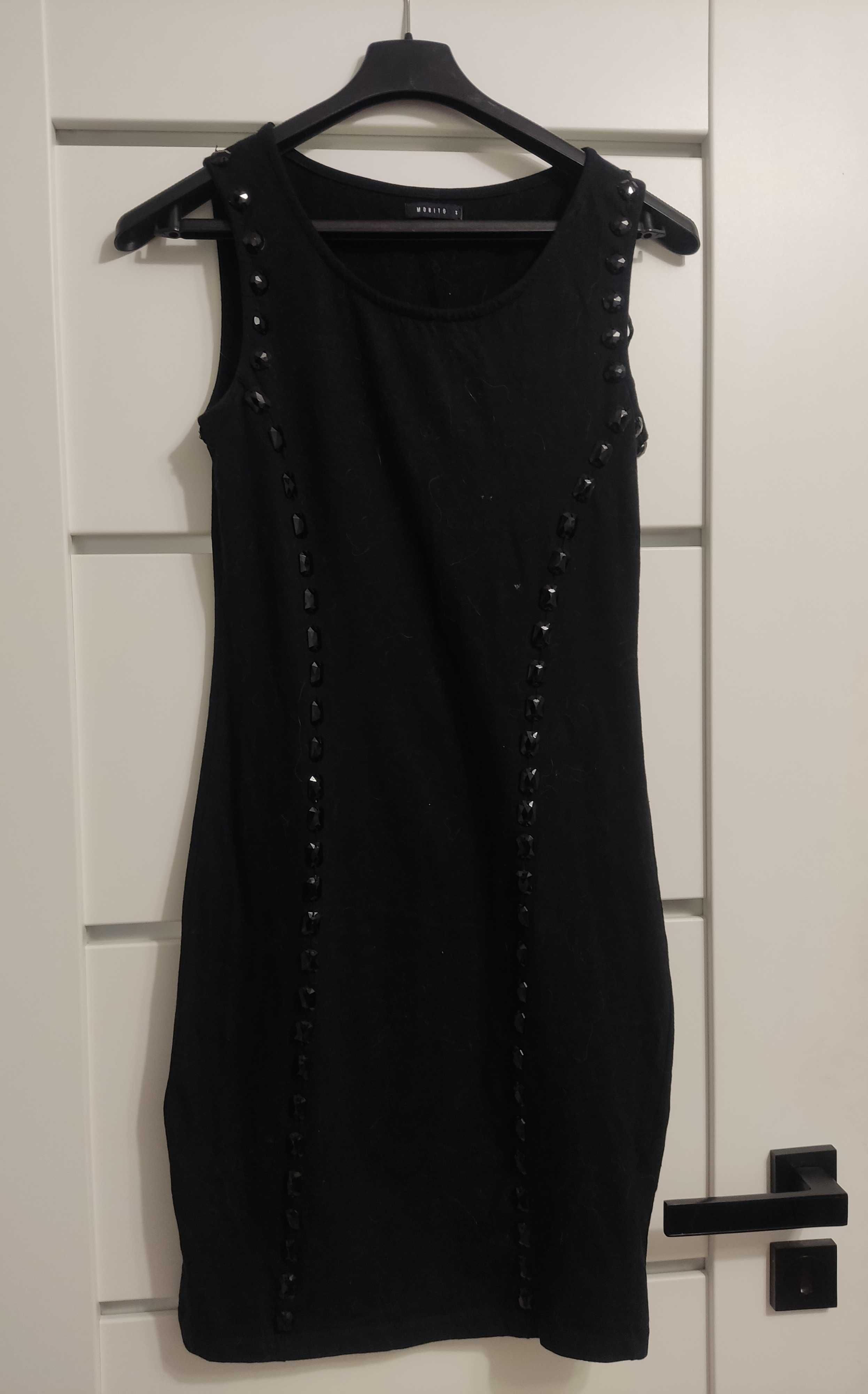 czarna sukienka z ozdobnymi kamieniami Mohito XS/S/34/36