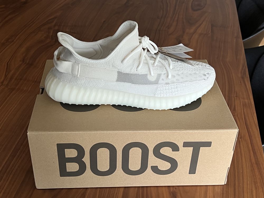 YEEZY BOOST 350 V2 Bone - size 50