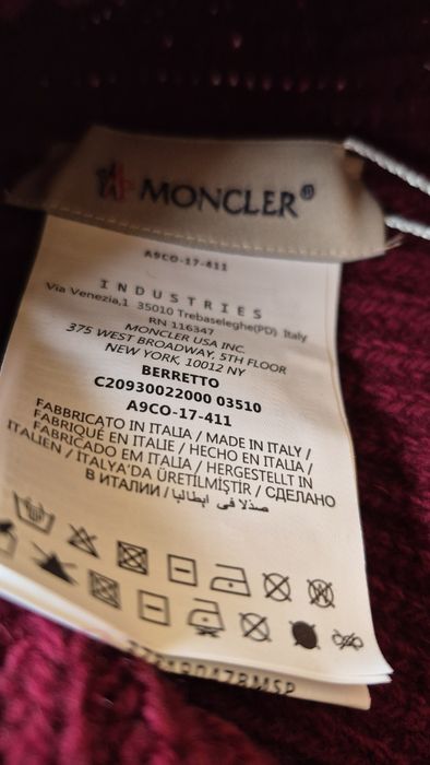 Шапка Moncler. Унисекс. 50% шерсть, 50% акрил.