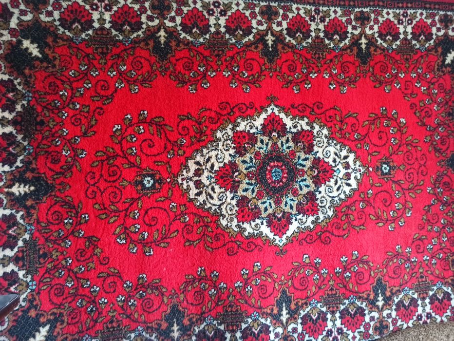 Два килима (в додатку є ще 4)