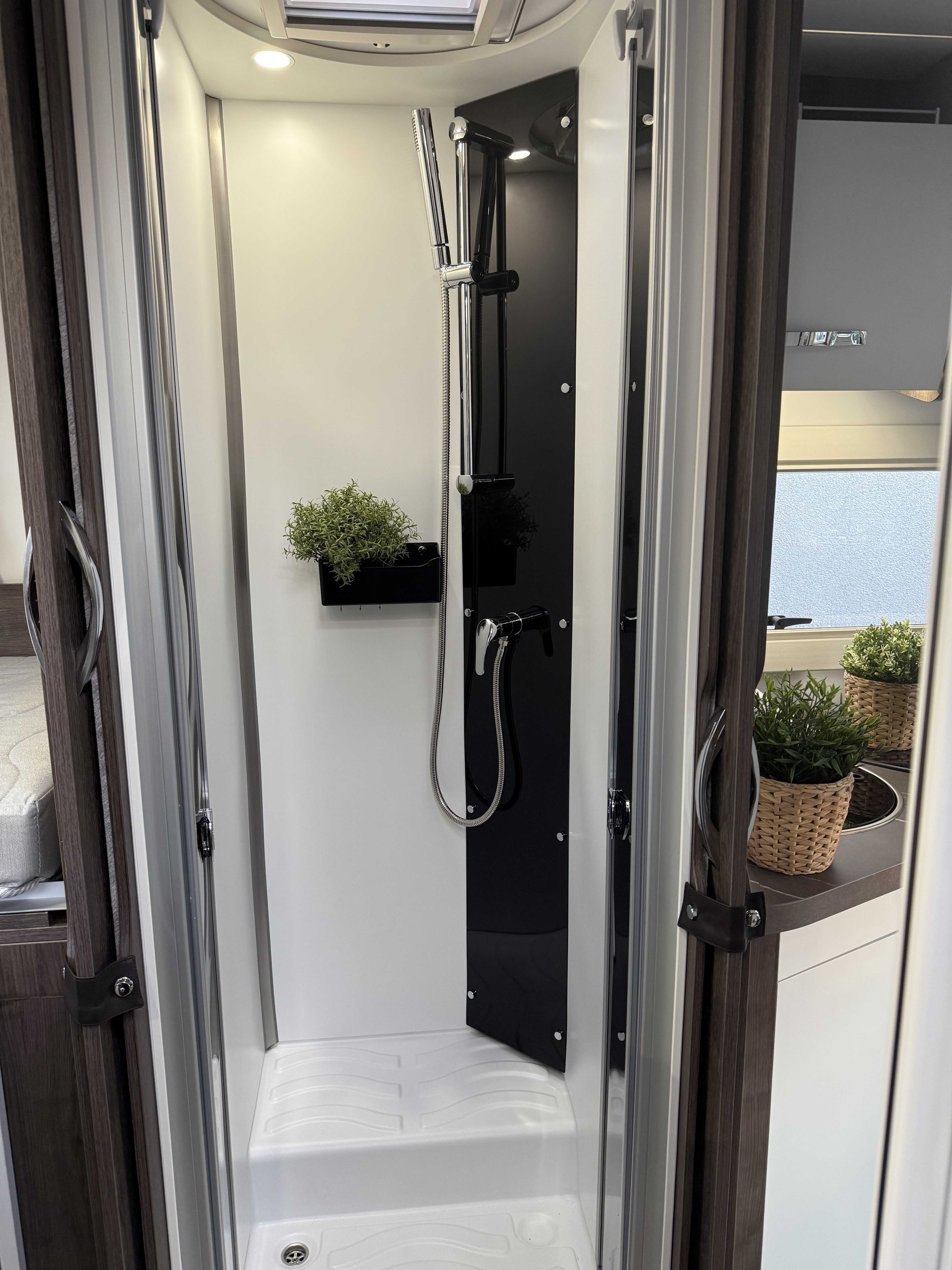 Kamper na wynajem Benimar Tessoro 468 Special Edition 4-osobowy