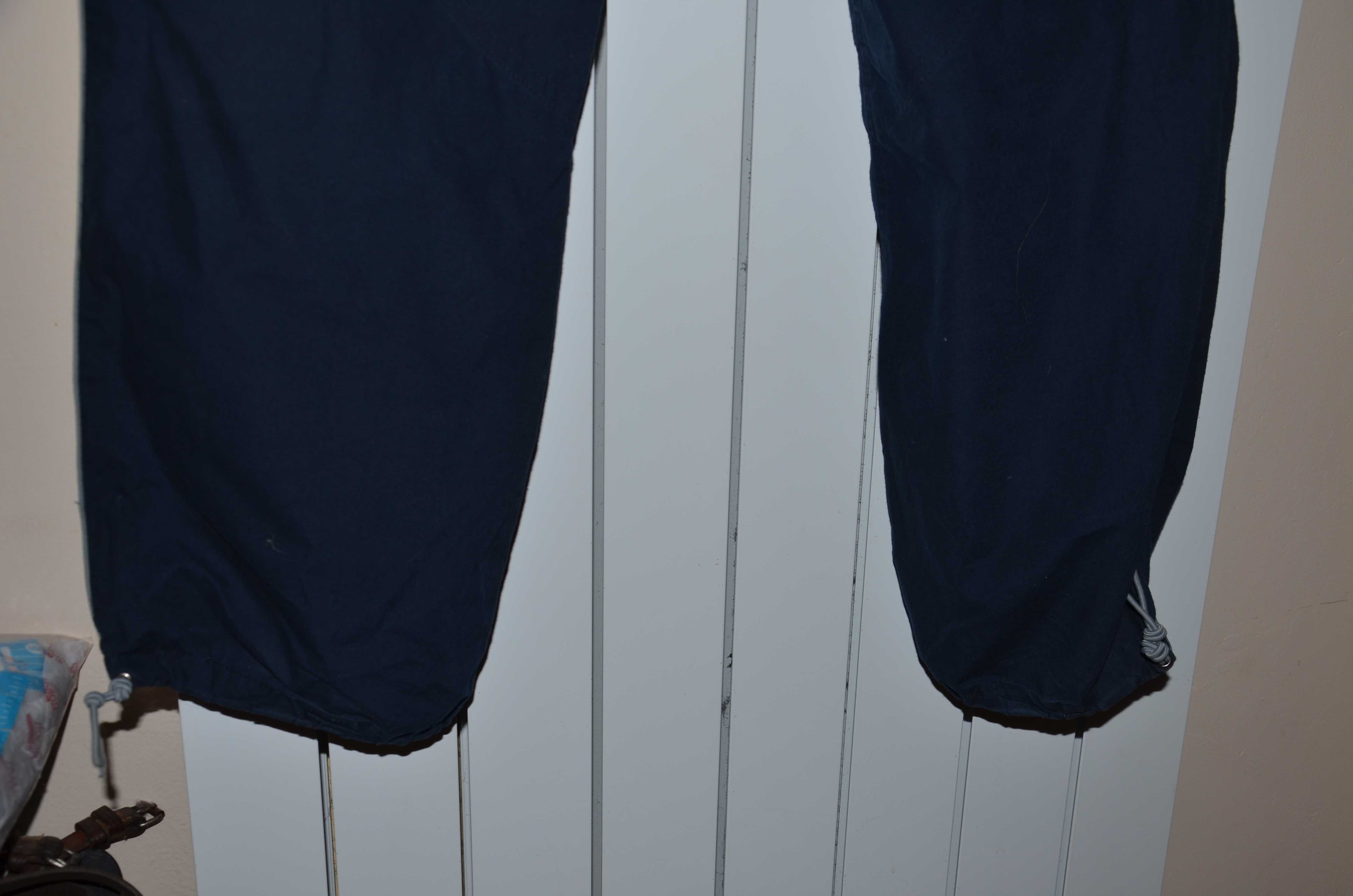Granatowe spodnie outdoorowe r. 42
