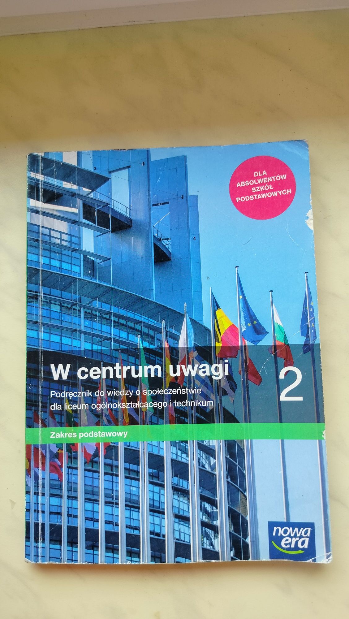 W centrum uwagi 2. Podręcznik do wiedzy o społeczeństwie