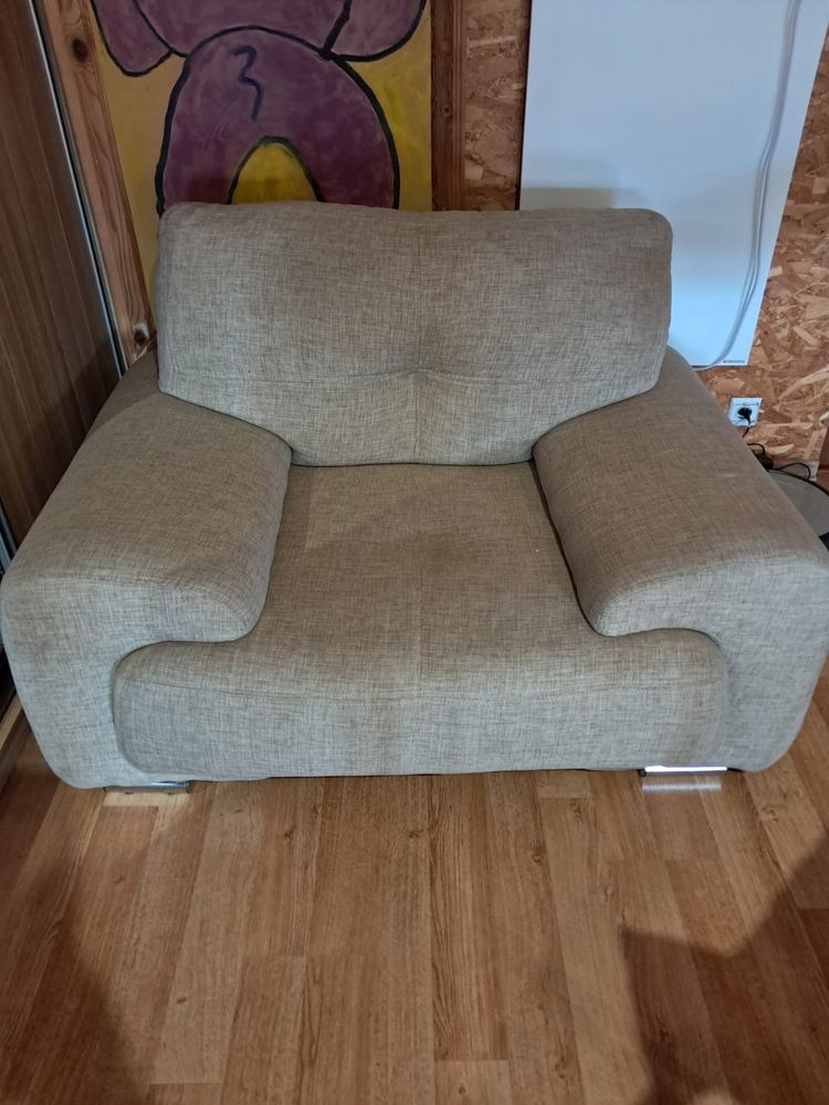 Fotel salonowy tapicerowany
