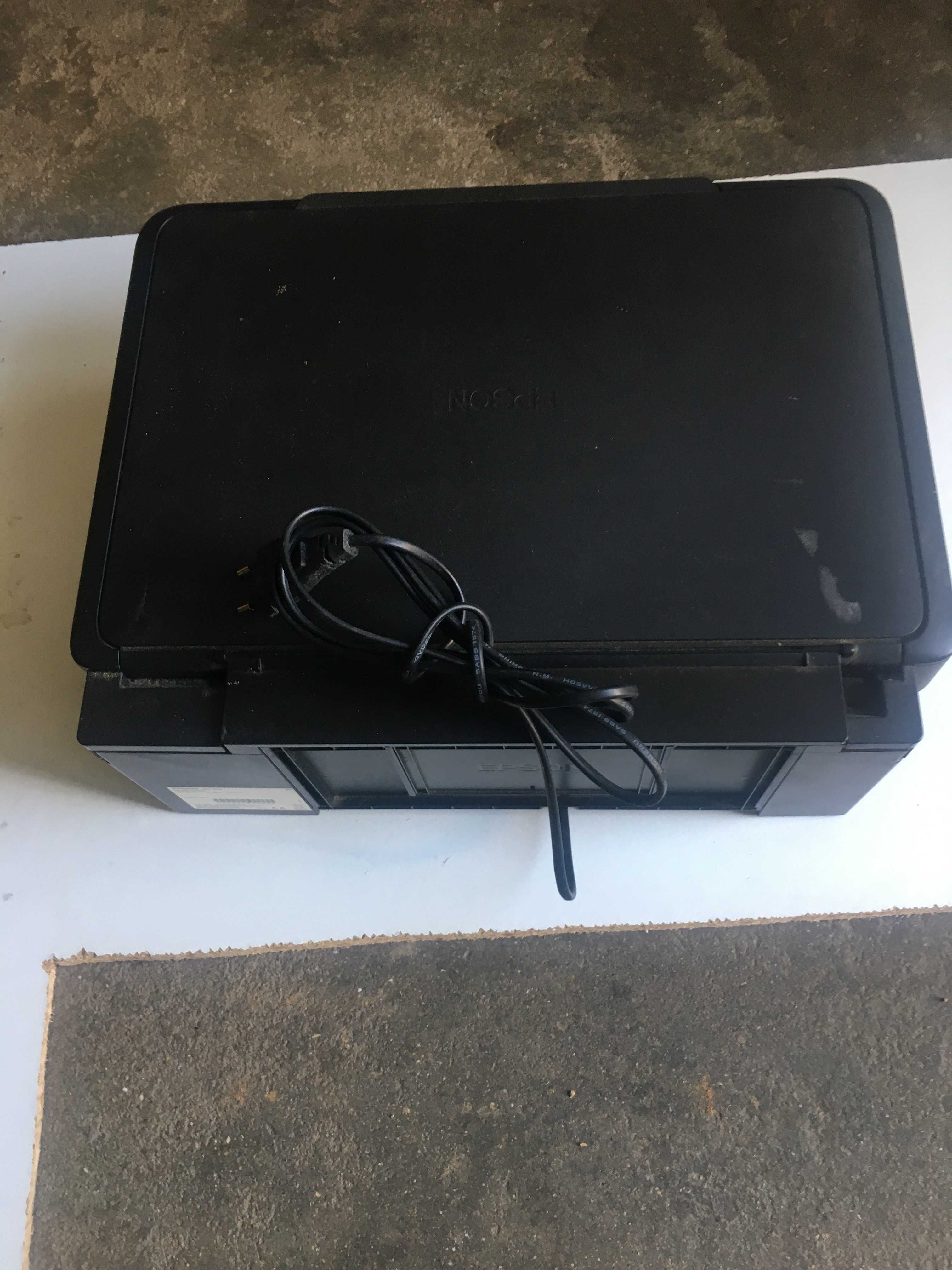 Duas Impressoras uma HP outra Epson a funcionar