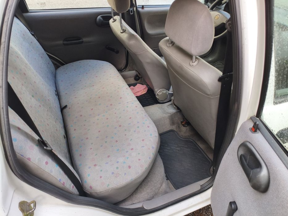 Opel Corsa B 4 portas